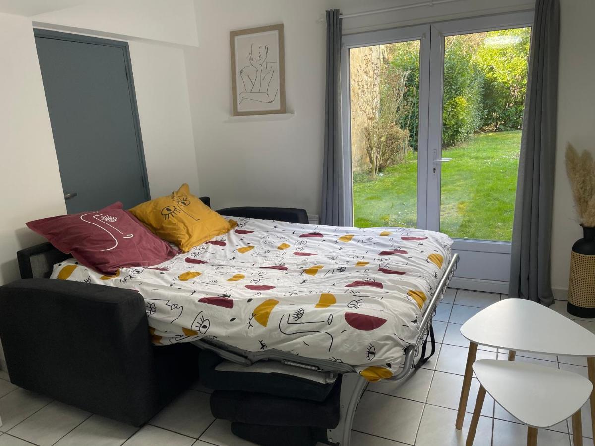 Le First Auversois Charmant Studio Avec Jardinet Apartment Exterior photo